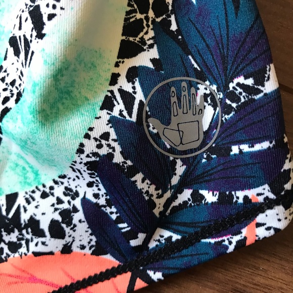 Body Glove tank top - Picture 4 of 5